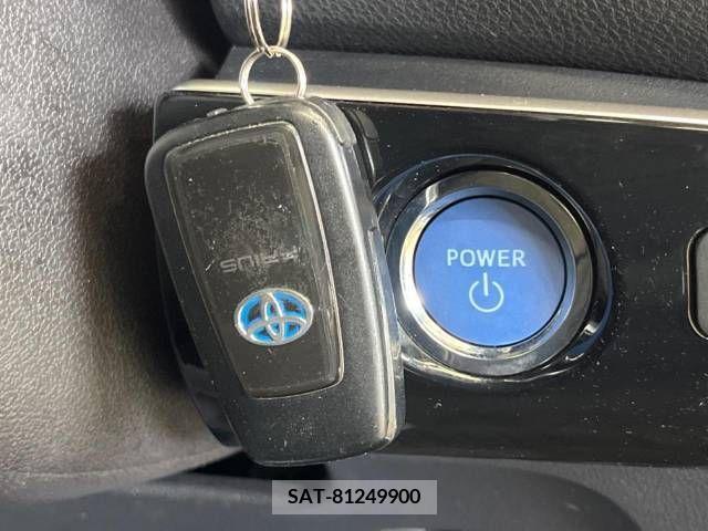 Toyota PRIUS 2022-07 322525-6