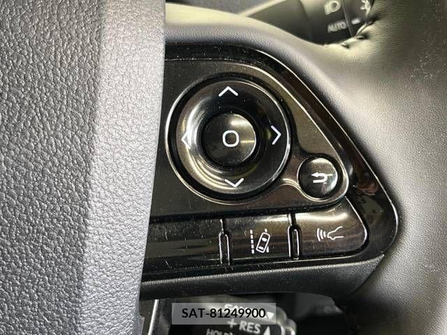Toyota PRIUS 2022-07 322525-5