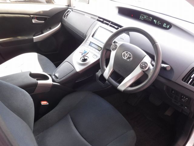 Toyota PRIUS 2015-11 18897-7