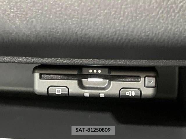 Nissan MARCH 2022-03 379043-5
