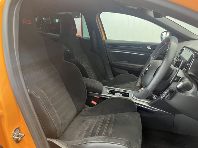 Renault MEGANE 2022-02 11606-2