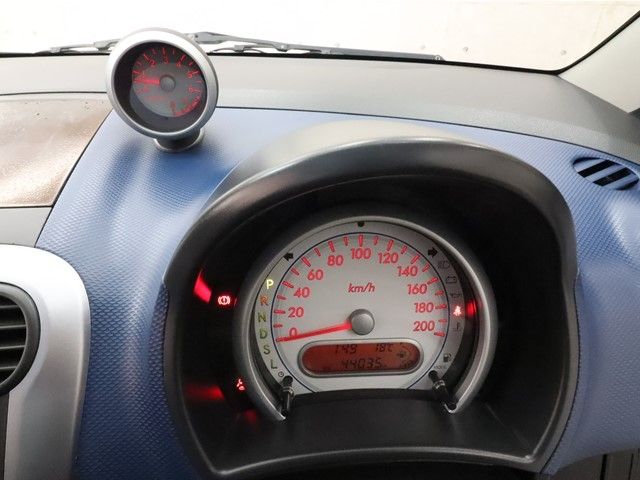 Suzuki SPLASH 2010-12 184726-11