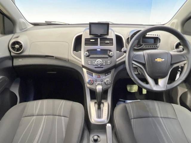 Chevrolet SONIC 2012-09 185717-1