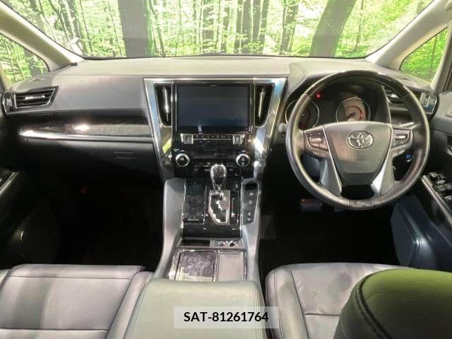 Toyota ALPHARD 2018-09 333232-1