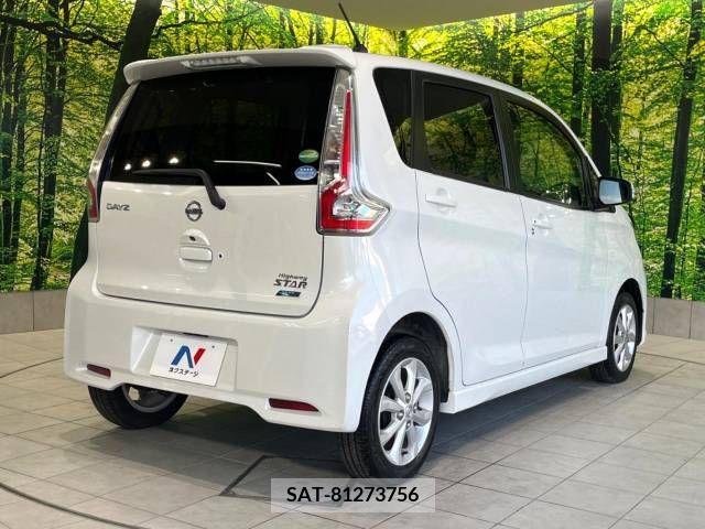 Nissan DAYZ 2015-10 323332-17