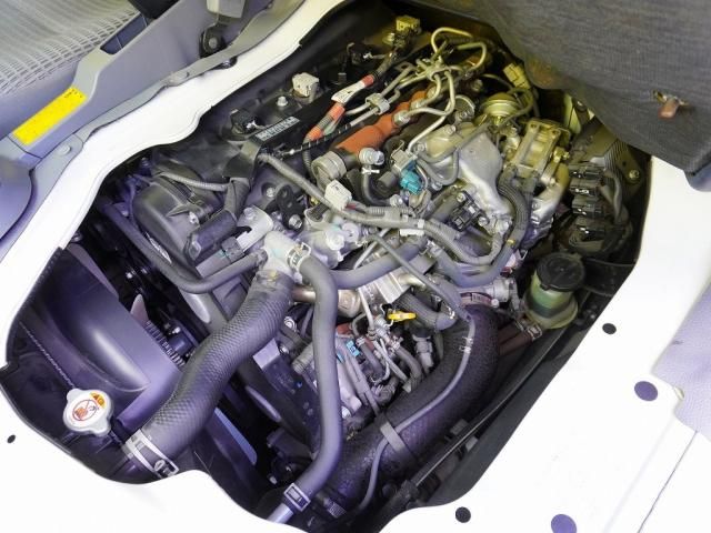 Toyota TOYOACE ROUTE VAN 2017-04 196067-17