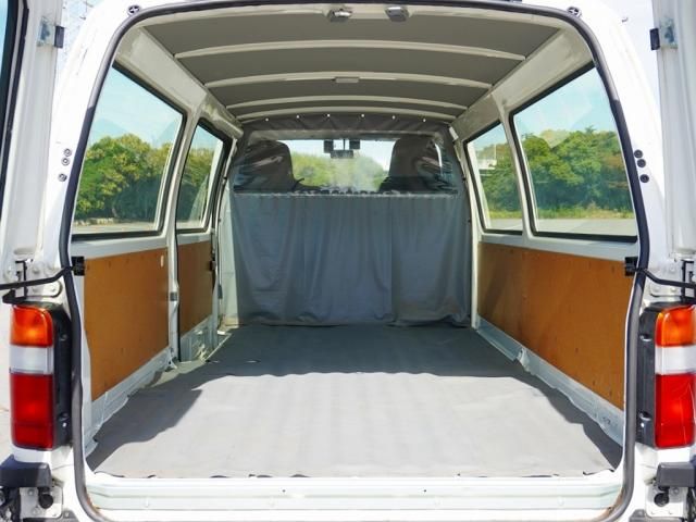 Toyota TOYOACE ROUTE VAN 2017-04 196067-10