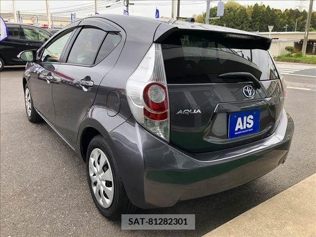 Toyota AQUA 2014-12 260133-2