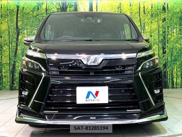 Toyota VOXY 2020-03 210374-14