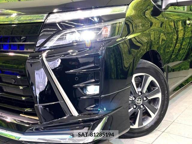 Toyota VOXY 2020-03 210374-12