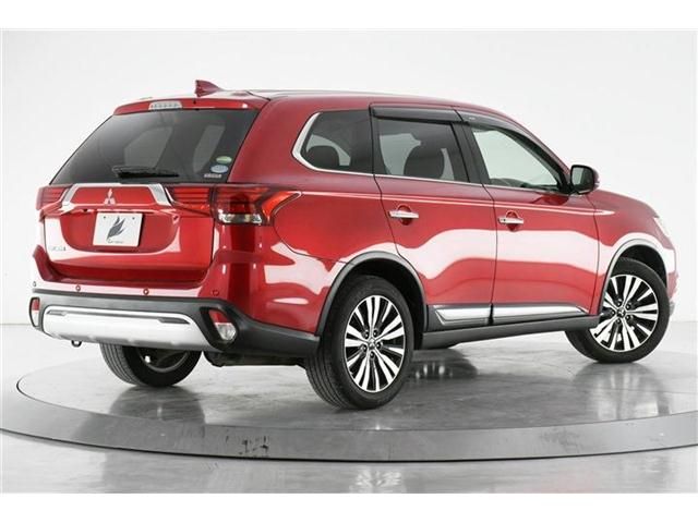 Mitsubishi OUTLANDER 2020-08 10448-1