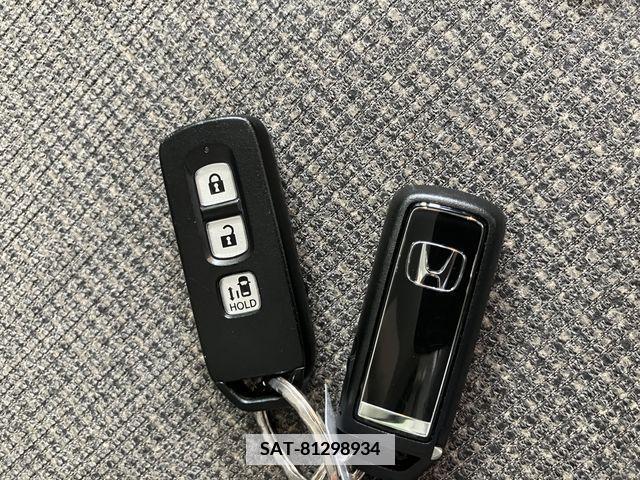Honda N BOX 2022-06 346341-29