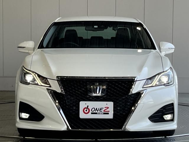 Toyota CROWN SEDAN 2017-05 186308-2