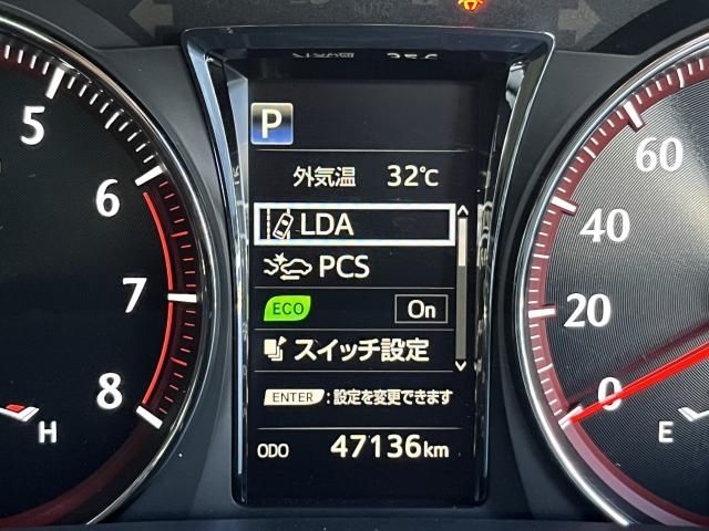 Toyota CROWN SEDAN 2017-05 186308-15