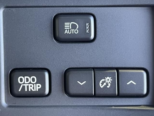 Toyota CROWN SEDAN 2017-05 186308-16