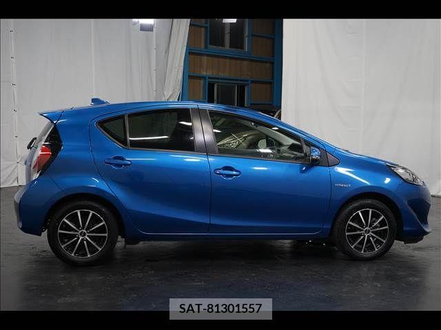 Toyota AQUA 2017-09 260517-15