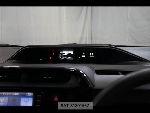 Toyota AQUA 2017-09 260517-10