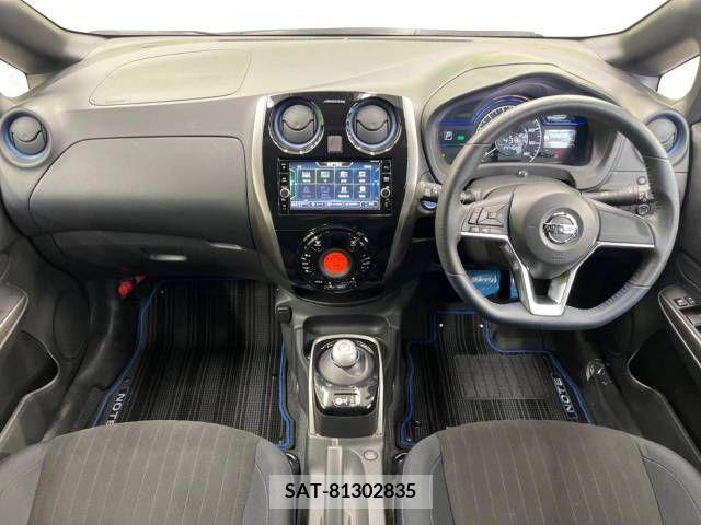 Nissan NOTE 2018-10 305450-1