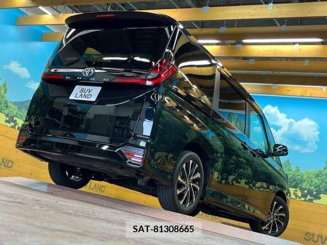 Toyota NOAH 2022-06 279511-17