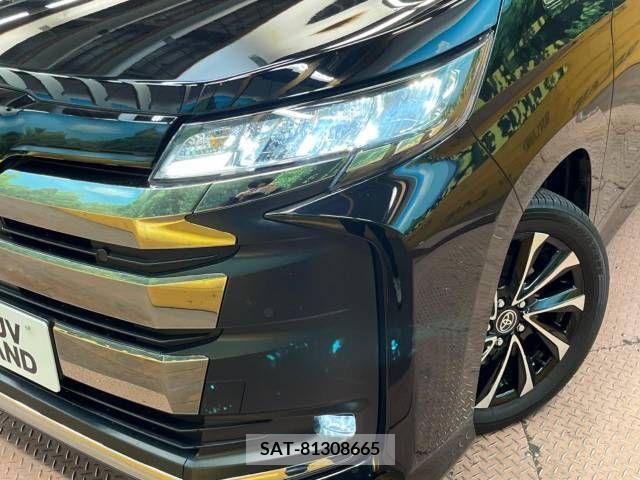 Toyota NOAH 2022-06 279511-12