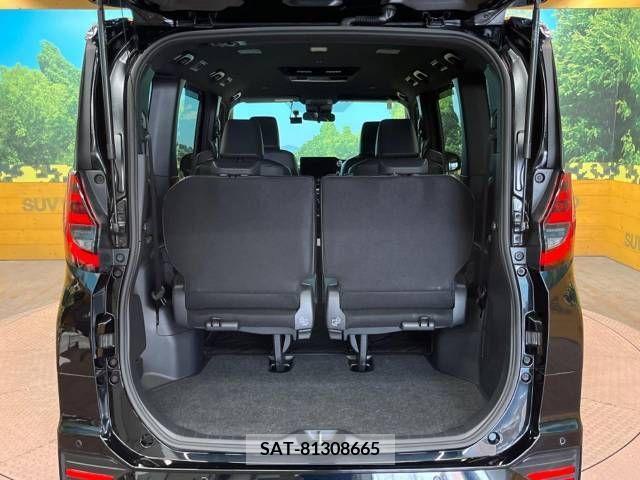 Toyota NOAH 2022-06 279511-10