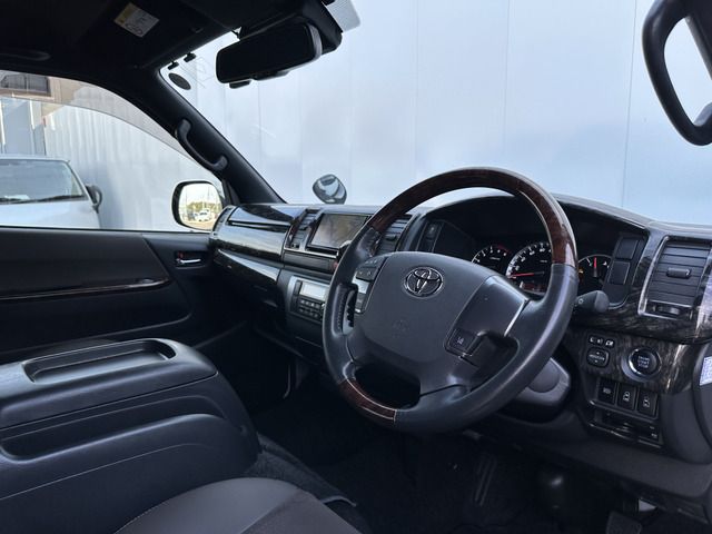 Toyota HIACE VAN 2019-05 183387-18
