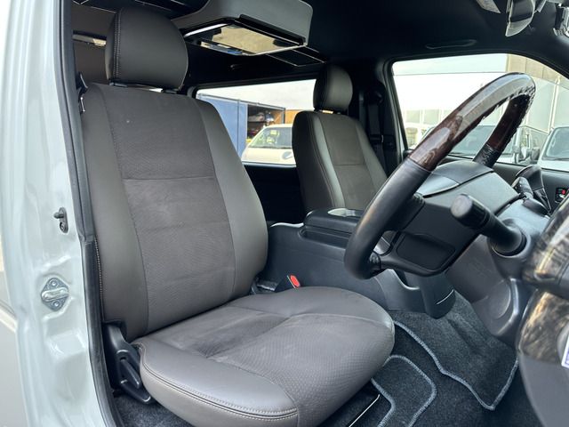 Toyota HIACE VAN 2019-05 183387-17