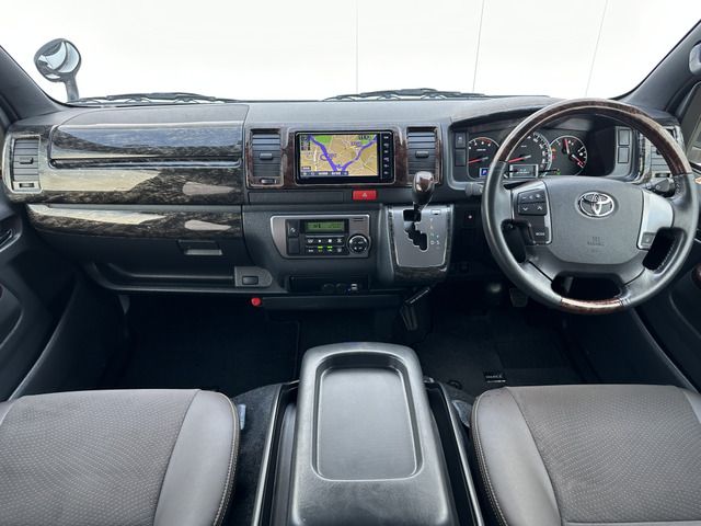 Toyota HIACE VAN 2019-05 183387-16