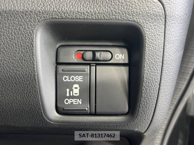 Honda N BOX CUSTOM 2017-03 329802-4