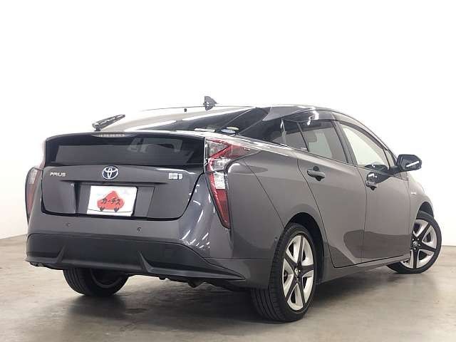 Toyota PRIUS 2016-07 192256-2