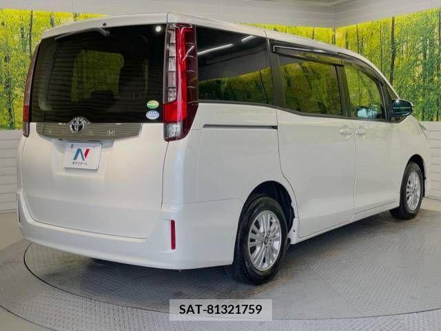 Toyota NOAH 2015-10 335665-18