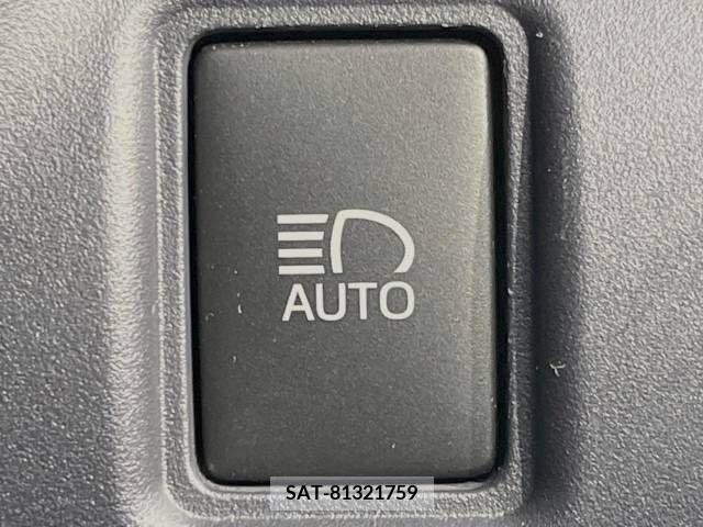 Toyota NOAH 2015-10 335665-7