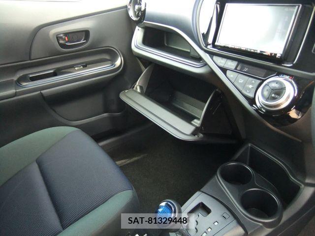 Toyota AQUA 2017-03 217191-11