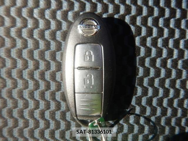 Nissan NOTE 2014-03 214985-12