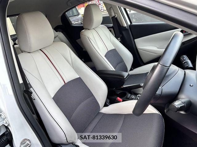 Mazda DEMIO 2017-12 296585-14
