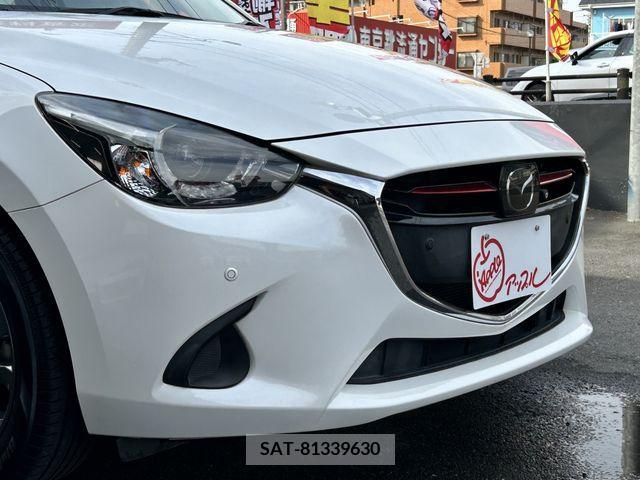 Mazda DEMIO 2017-12 296585-21