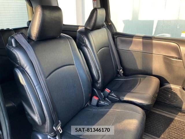Toyota VOXY 2016-07 248108-9