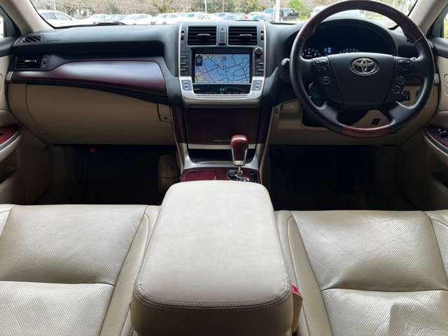 Toyota CROWN MAJESTA 2013-03 20215-4