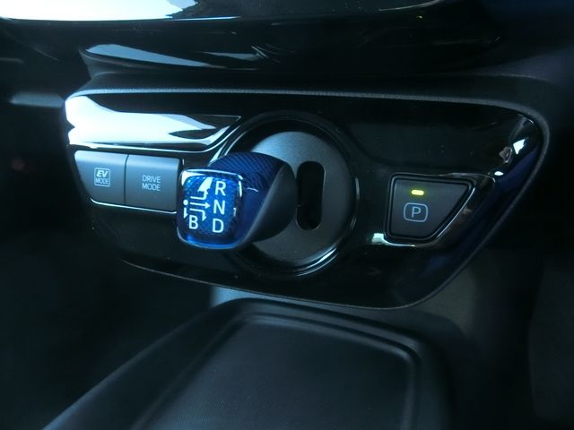 Toyota PRIUS 2020-10 187748-13