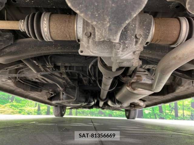 Honda N BOX CUSTOM 2017-10 279395-19