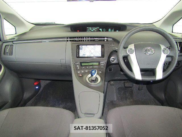 Toyota PRIUS 2009-11 327701-1