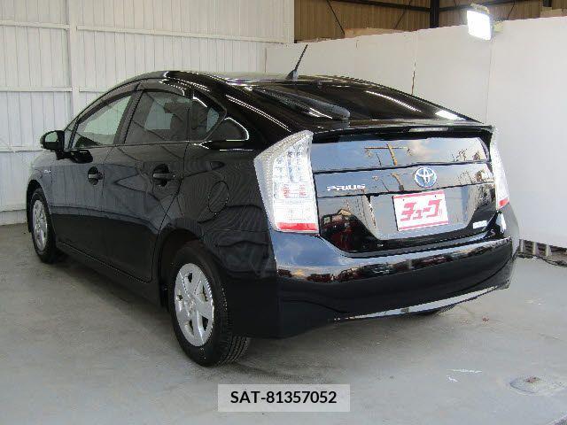 Toyota PRIUS 2009-11 327701-8