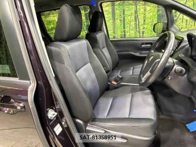 Toyota VOXY 2014-06 379713-7