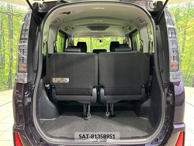 Toyota VOXY 2014-06 379713-10