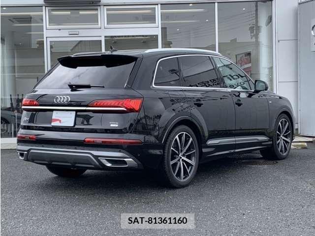Audi Q7 2021-03 292805-1