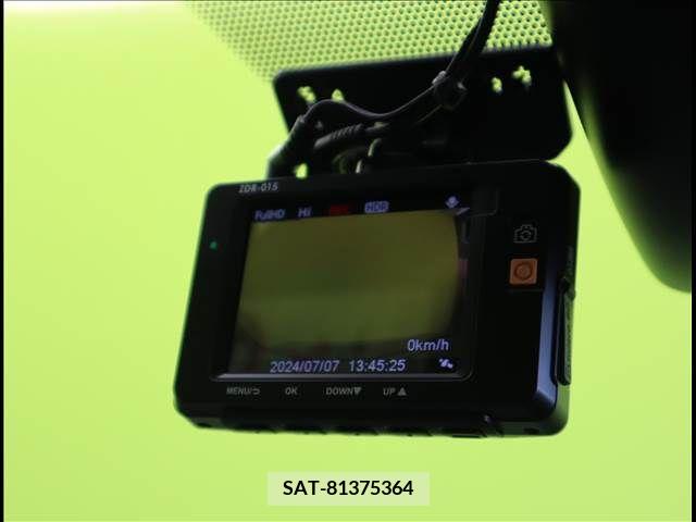 Toyota NOAH 2017-06 377288-8