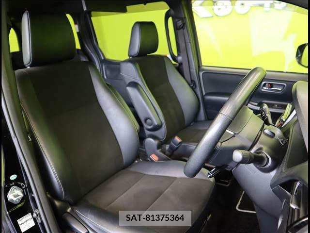Toyota NOAH 2017-06 377288-20