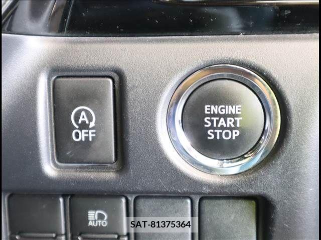 Toyota NOAH 2017-06 377288-11
