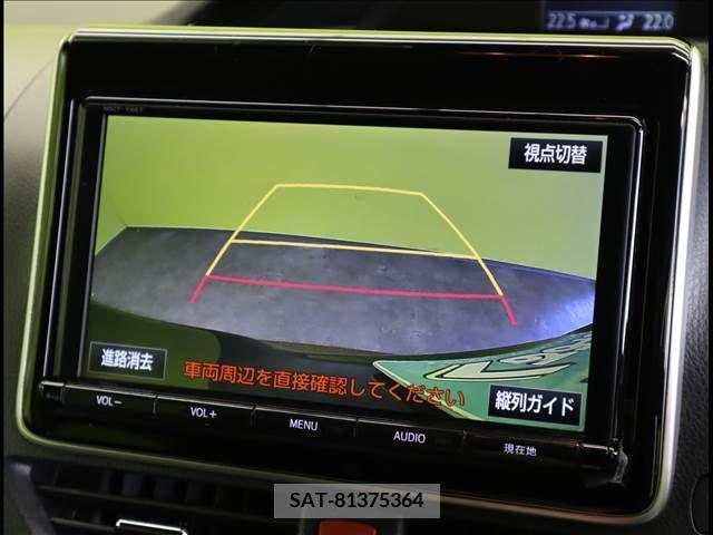 Toyota NOAH 2017-06 377288-4