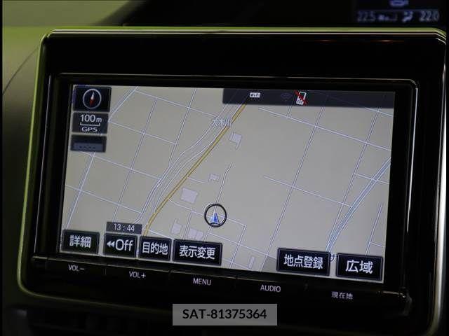 Toyota NOAH 2017-06 377288-3